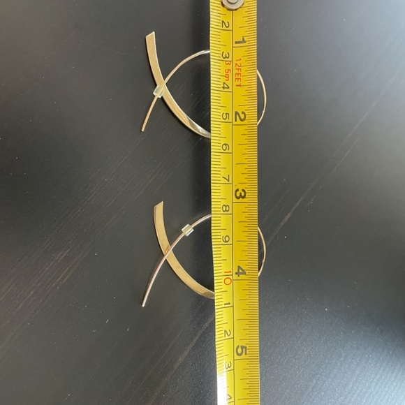 LANA upside down flat earrings - Picture 3 of 4